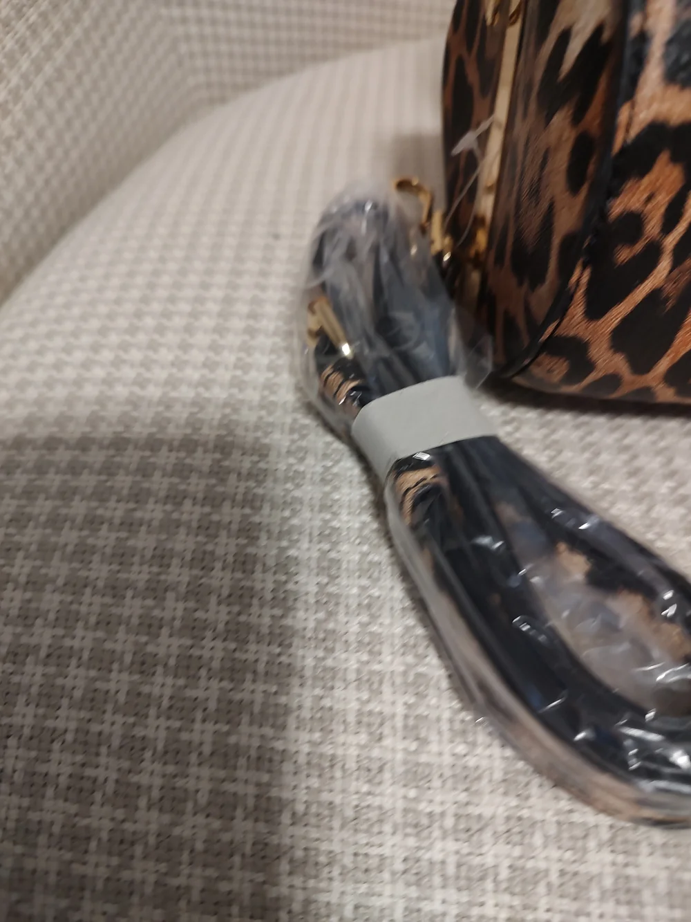 unbranded vegan leather leopard print barrel/tumbler